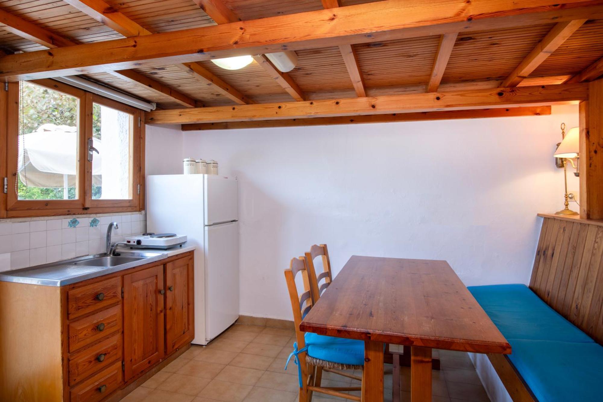 Ismini Apartments カリヴェス エクステリア 写真